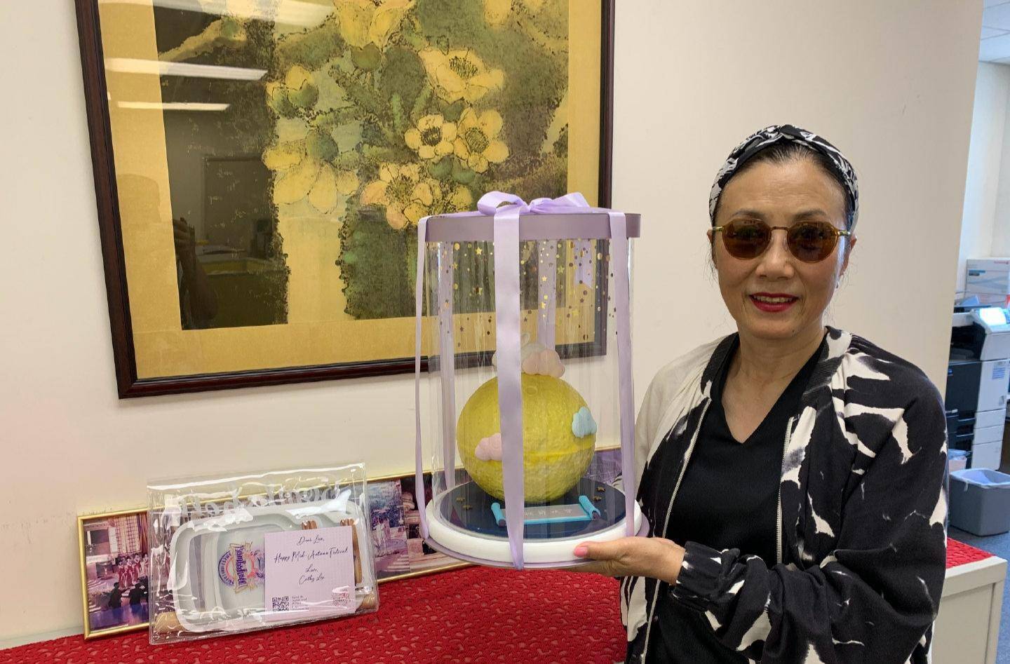 73岁罗家英隔空示爱汪明荃！痴恋爱妻32年，录节目也不忘寄相思？