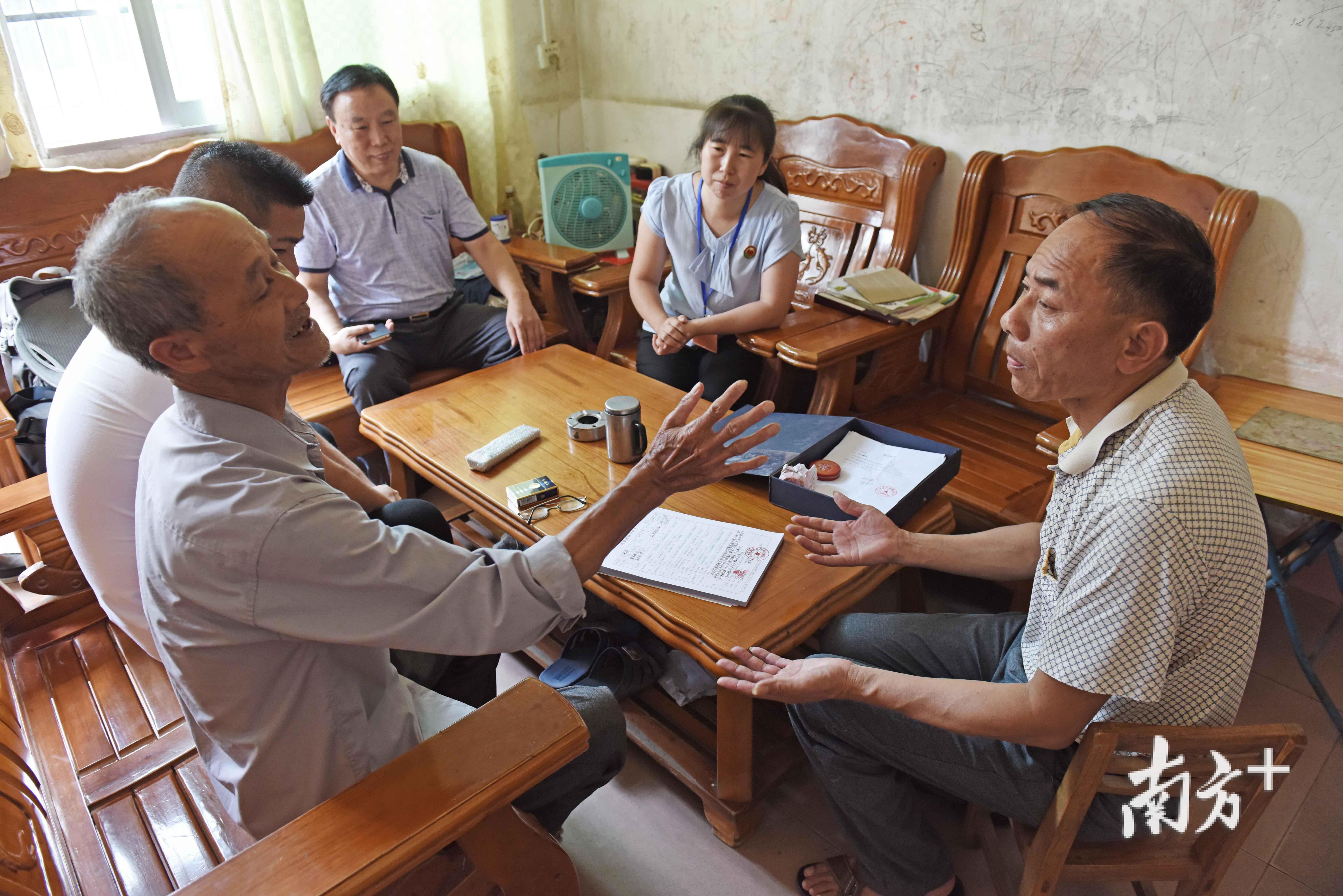 韶关一百年祖坟受损两村矛盾纠纷如何化解