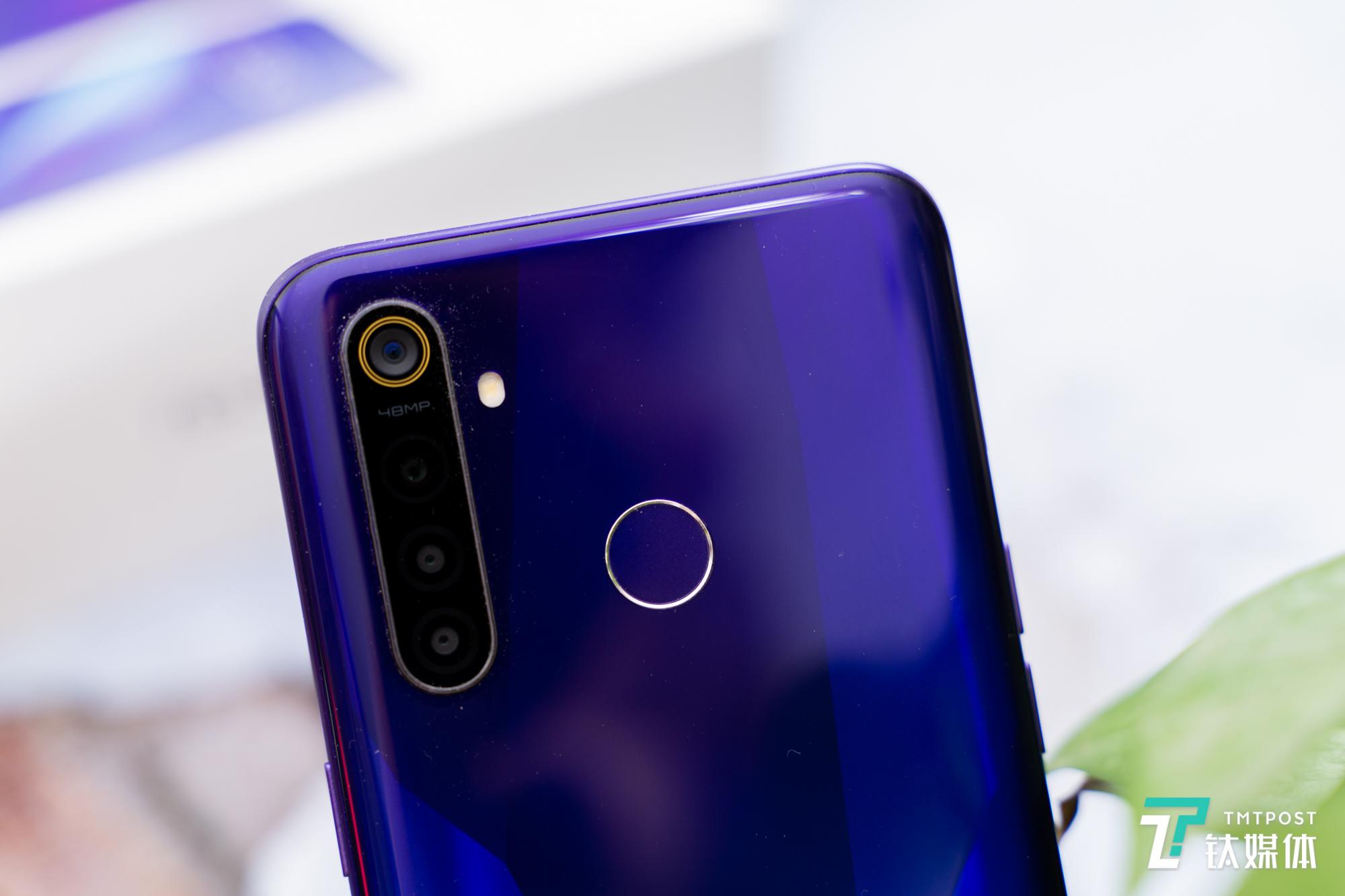 「钛媒体」四摄进入千元价位，realme Q手机评测 | 钛极客