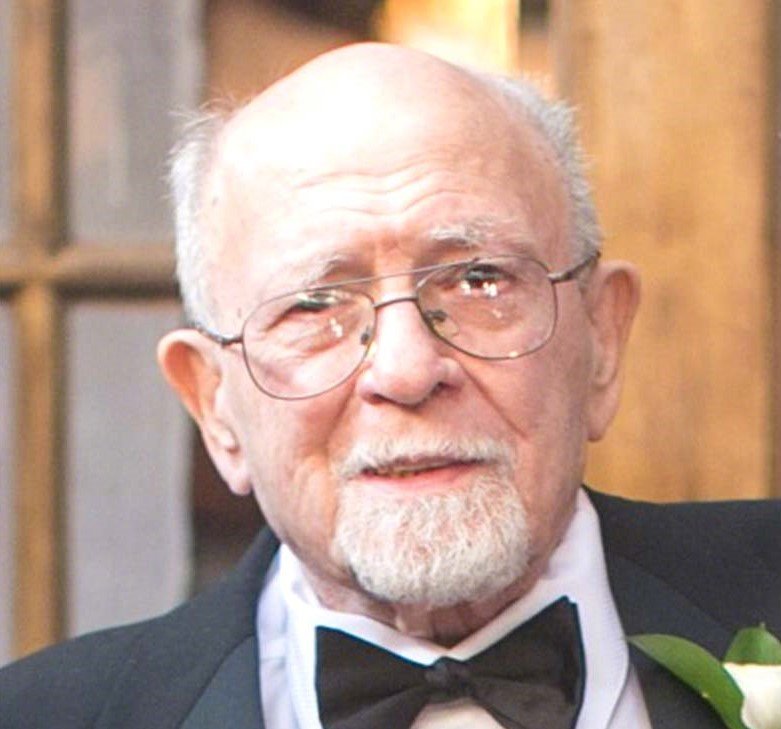 「新京报」《异形》海报设计师菲利普·吉普斯去世，享年88岁