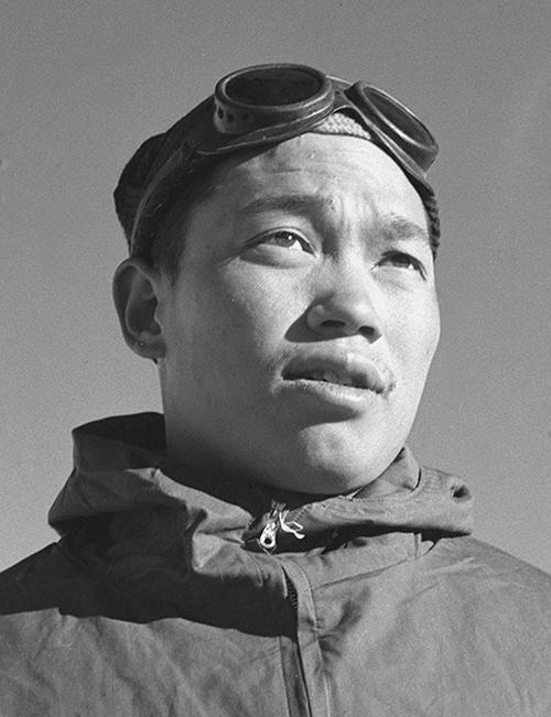 化身攀登者,回顾59年前王富洲、贡布、屈银华的珠峰极地使命