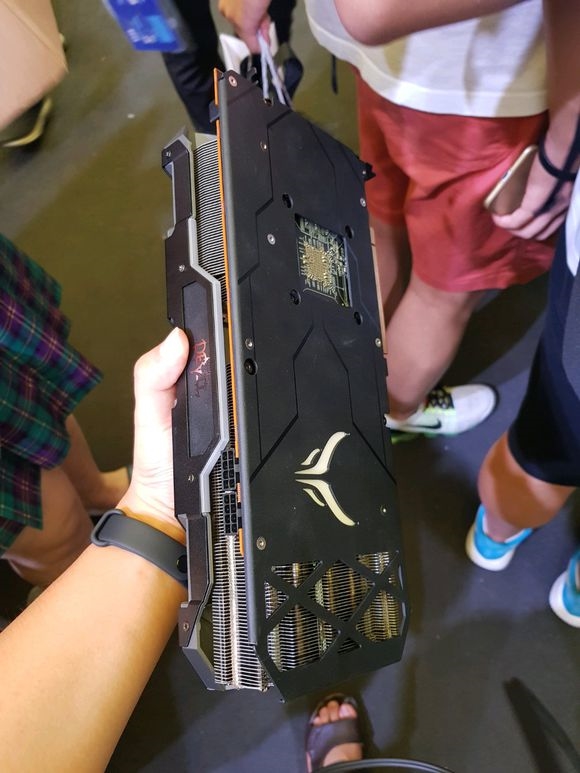 迪兰、讯景非公版RX 5700现身：少见双风扇