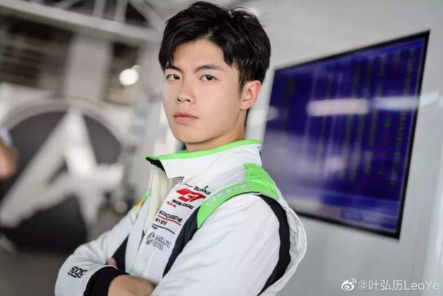 《铁甲雄心2》职业赛车手叶弘历展现十级操控 初战大胜获得青睐