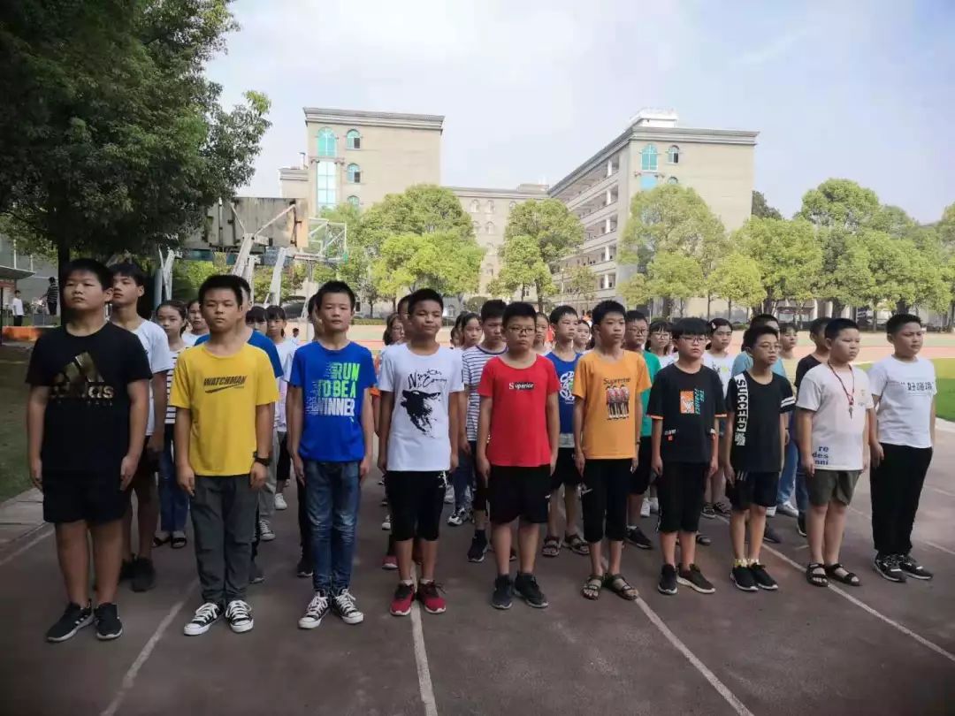 安乡县深柳中学2019级七年级新生入学教育活动