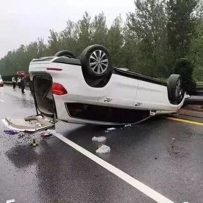 幽灵车!两车相撞后其中一车凭空消失,事实竟是…
