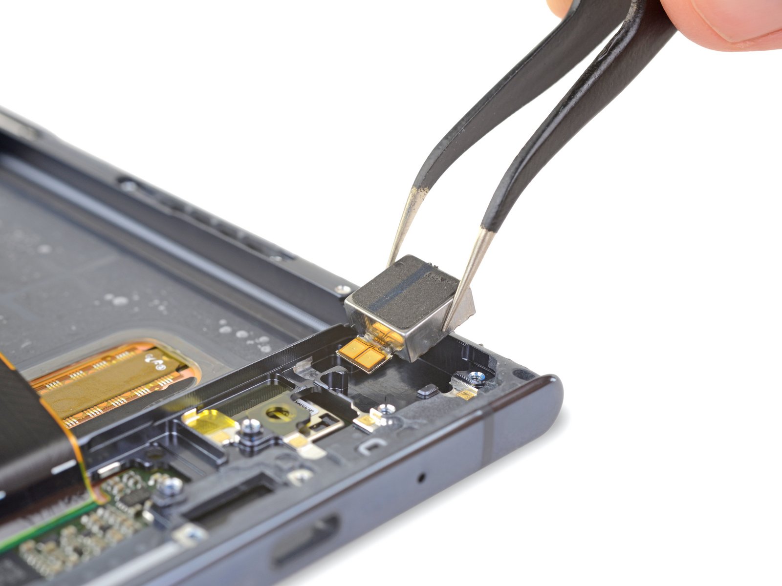 ifixit 拆解了三星 note10,证实了隐藏式听筒和新线性马达的设计