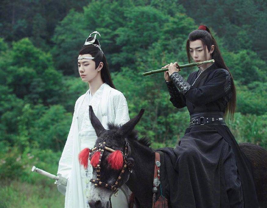 [伍脊六兽]《陈情令》团综来袭，“吸血”肖战王一博惹争议