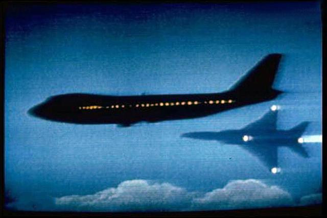 83年空难，苏联误把客机当成美国轰炸机击毁，乘客醒着下坠3分钟