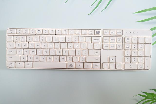 双系统,极简风!米物无线办公键鼠套装体验