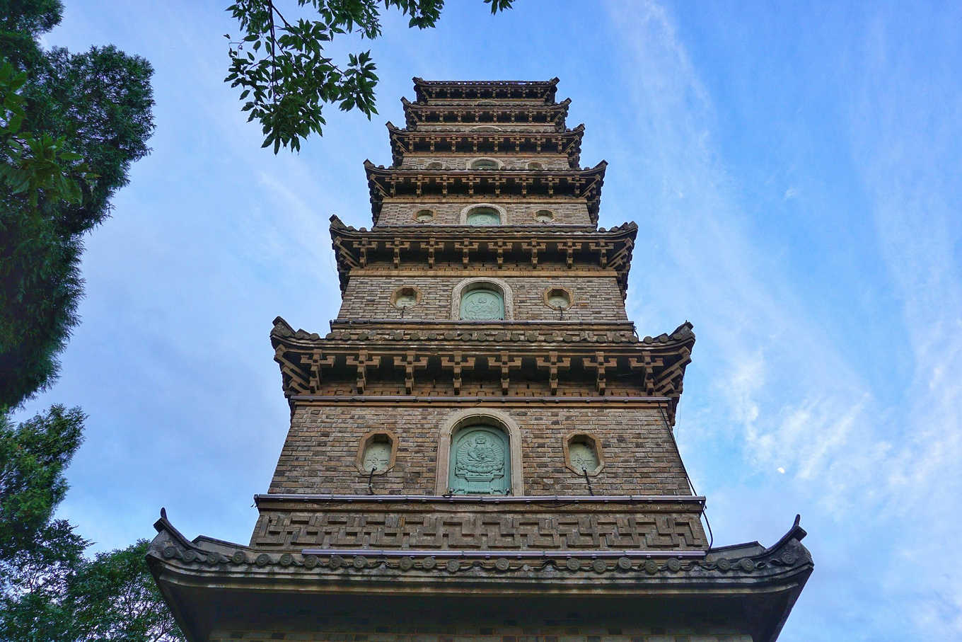 梁妃塔