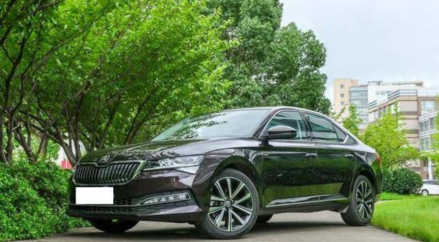 敢比肩帕萨特,又一中级车崛起,2019改款上市,最全导购来了