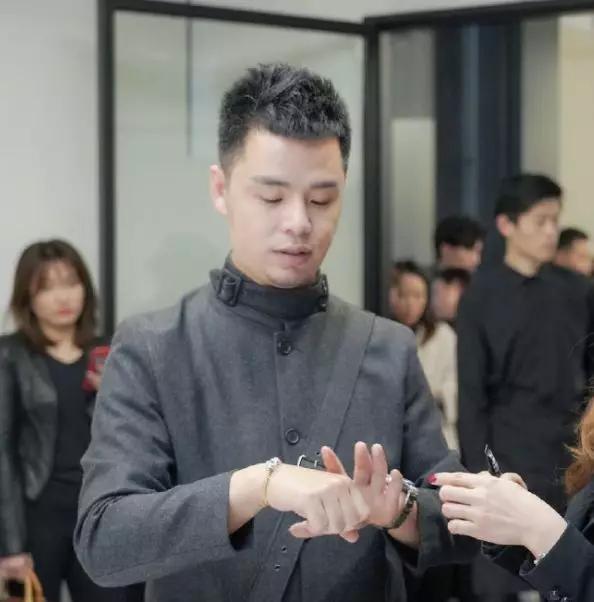 现在把头寄给他们还来得及嘛？