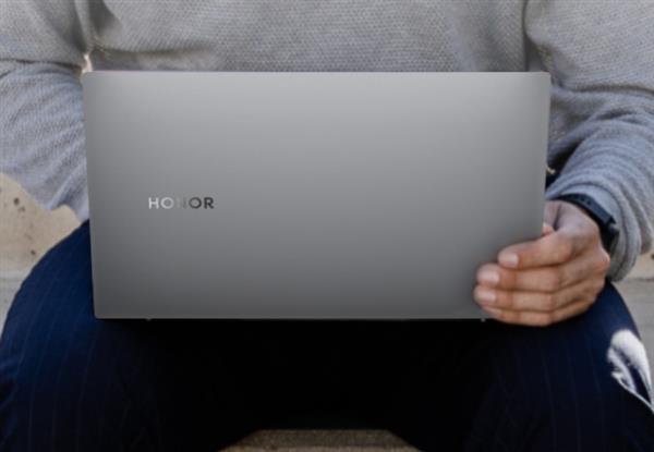 发布15天实时销量排名第一 荣耀MagicBook Pro成今夏最火笔记本