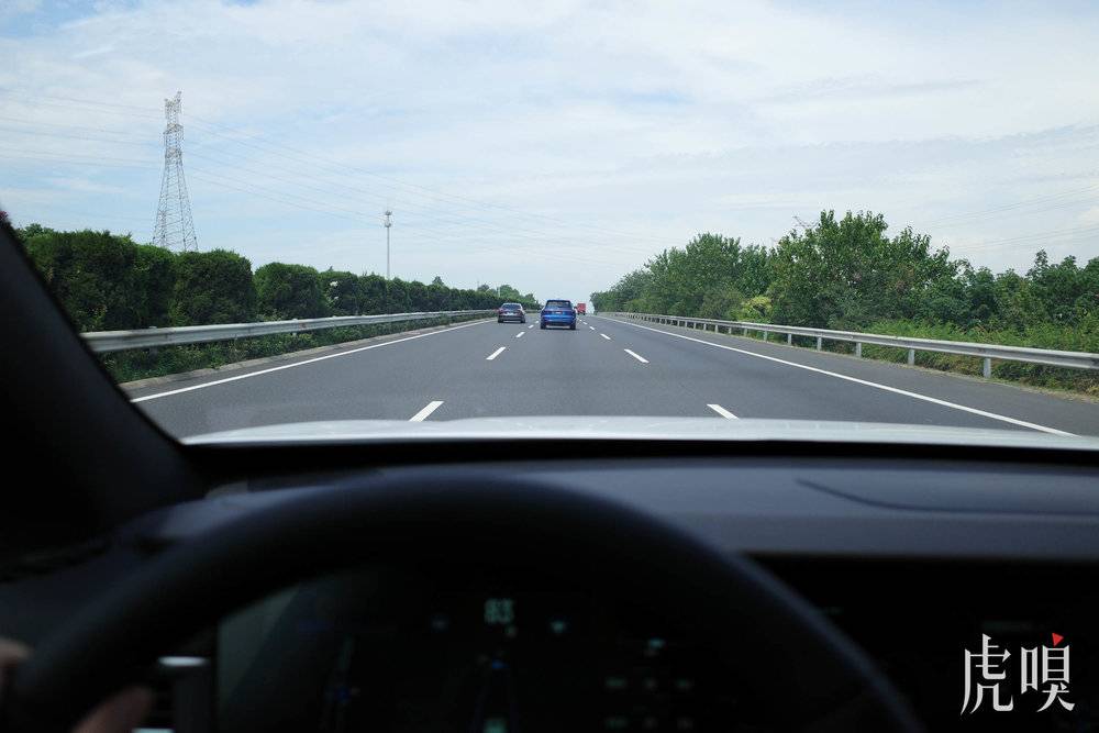 [虎嗅APP]电动理想，烧油有理