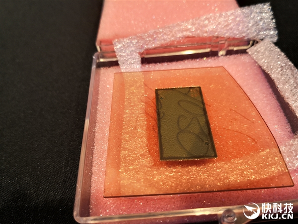 【驱动之家】纳须弥于芥子的奥妙！Intel先进封装技术深入解读