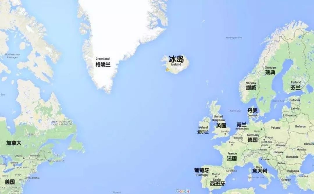 挪威和格陵兰岛之间的北大西洋海面上,由于靠近极圈的特殊地理位置