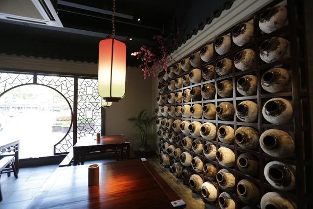 绍兴本地人吃了17年、美食大咖必打卡的寻宝记,到底有多火?