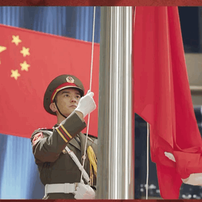 又一演员喜提百亿总票房!鲜肉们关上的流量电影大门,被中年演技男团打开了?