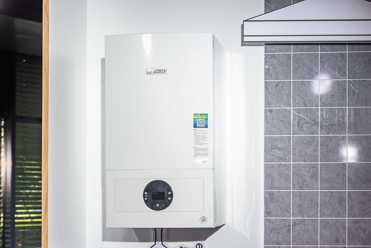 进军高端民用市场 博世发布冷凝壁挂炉condens 7100 w
