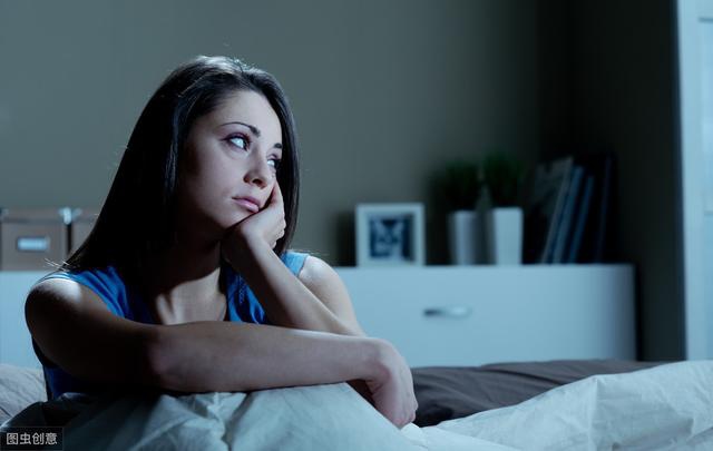 女性失眠:严重脱发,加速衰老,神经衰弱,增加焦虑和抑郁风险 男性失眠