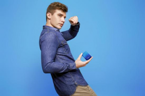 SuperMini充电宝+Passport GO旅行转换插头，神器在手说走就走！