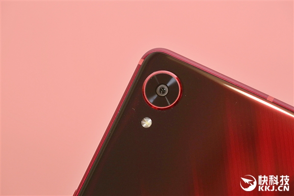麒麟980+6100mAh 华为平板M6高能版图赏