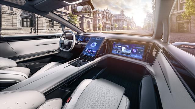 续航超600km的智能纯电超跑SUV，车长5米2，6门6座，2021年上市
