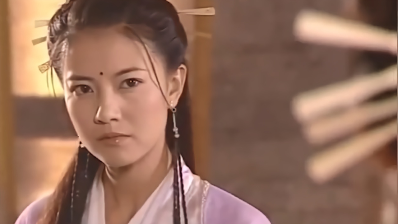 周芷若接任峨眉掌门,先拿大师姐丁敏君开刀,这