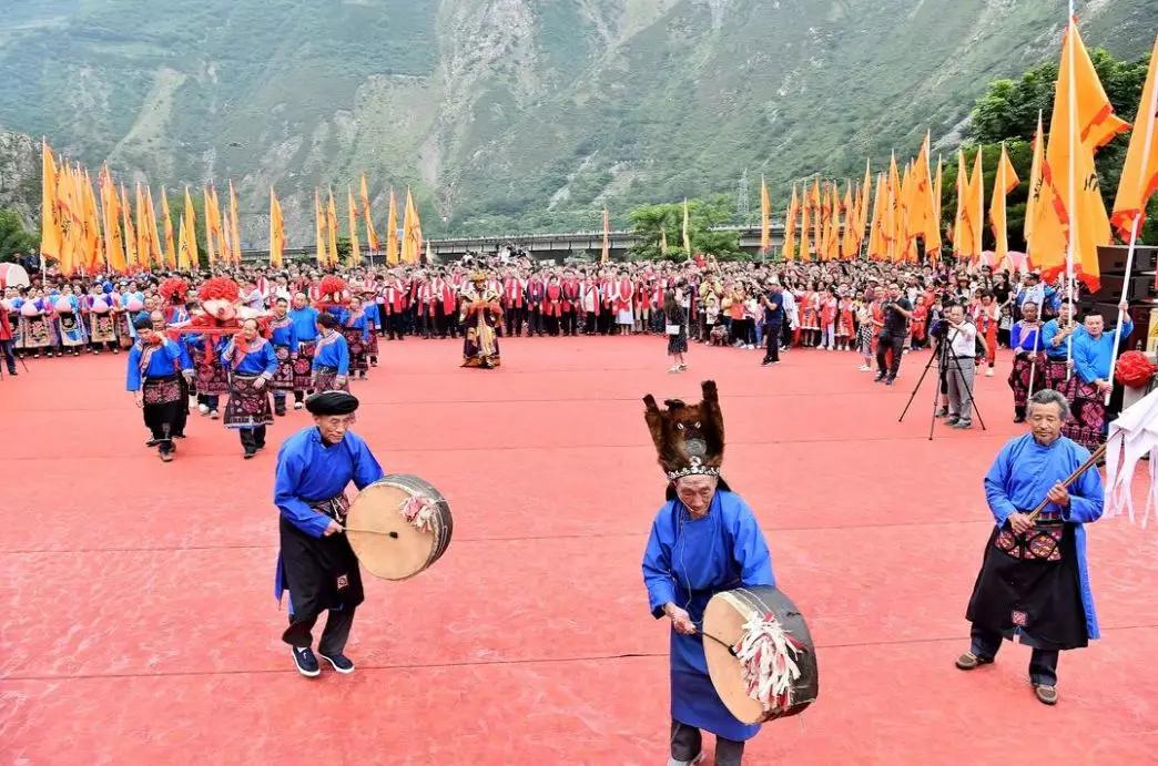 2008年6月,汶川县羌族羊皮鼓舞被列入第二批国家级非物质文化遗产