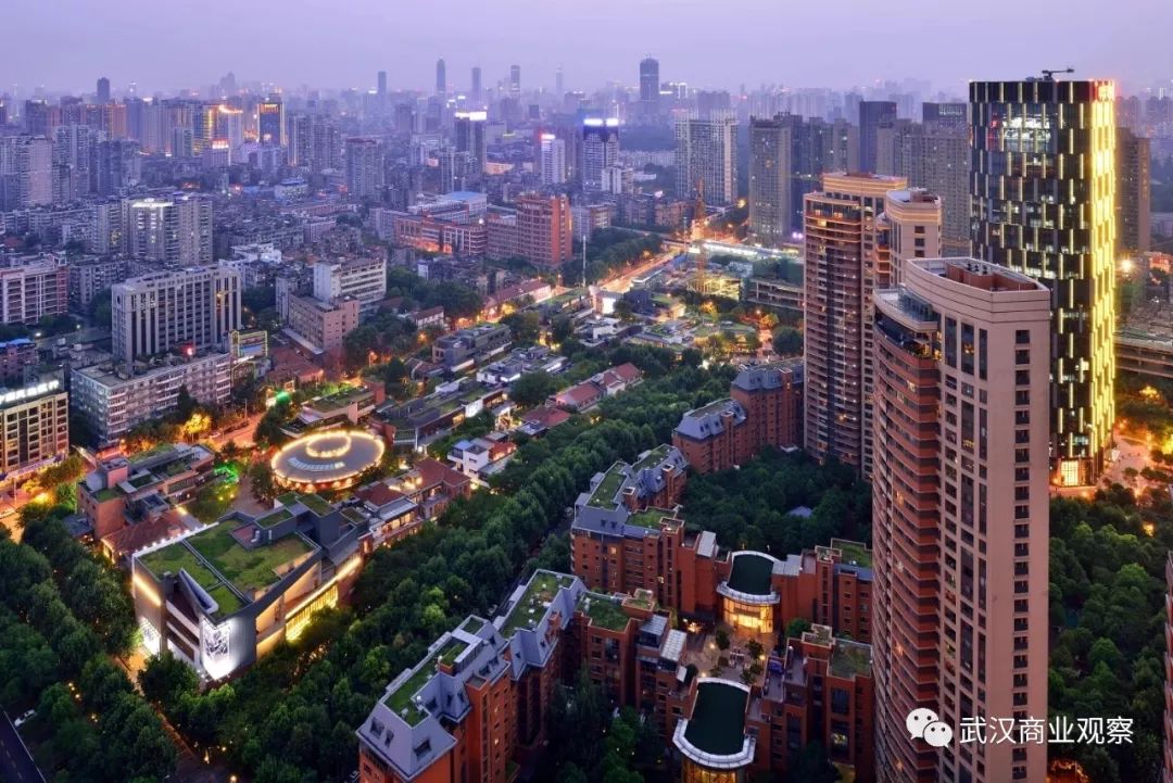 鸟瞰建成的武汉天地商业街区