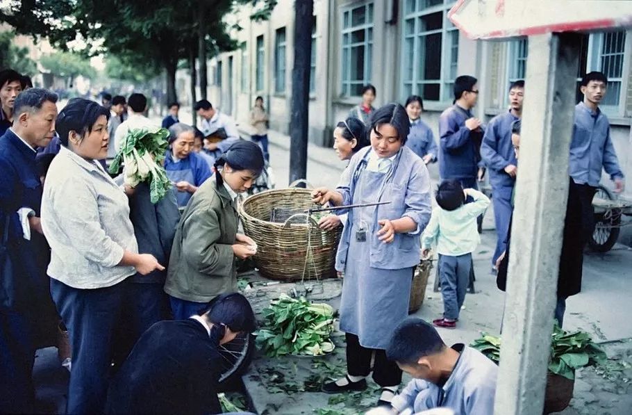 老照片：1978年的生活，五星帽，军绿衣服，一个时代的记忆