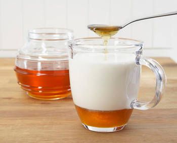 牛奶加橄榄油润肤