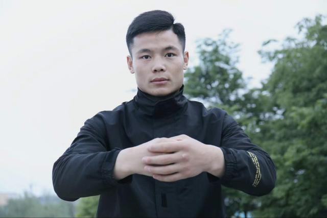 韩飞龙同框搏击宝贝霸气尽显，双杀泰拳天王超越武僧一龙