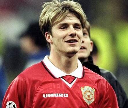 很多人只记得贝克汉姆取得的成就,却忘了他年轻时的盛世美颜