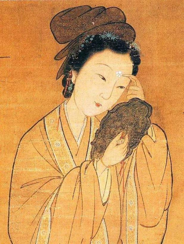 清宫剧中嫔妃们长长的指甲套有什么门路