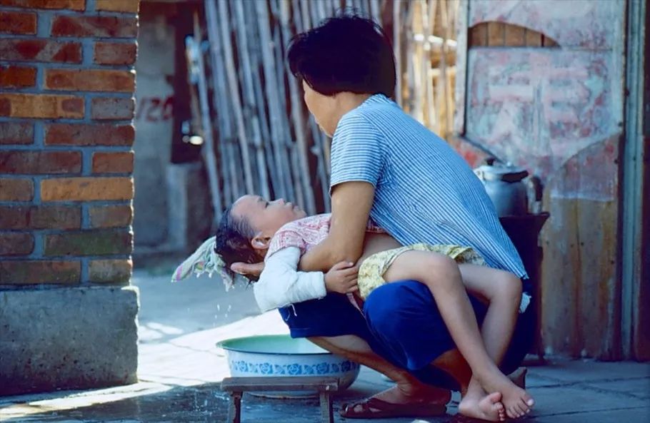 老照片：1978年的生活，五星帽，军绿衣服，一个时代的记忆