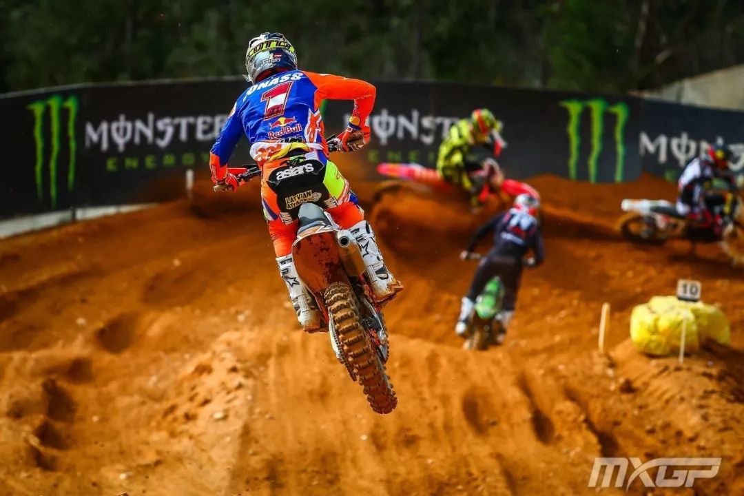 想看最顶尖的摩托车赛事？MXGP 中国·上海站全攻略(图8)