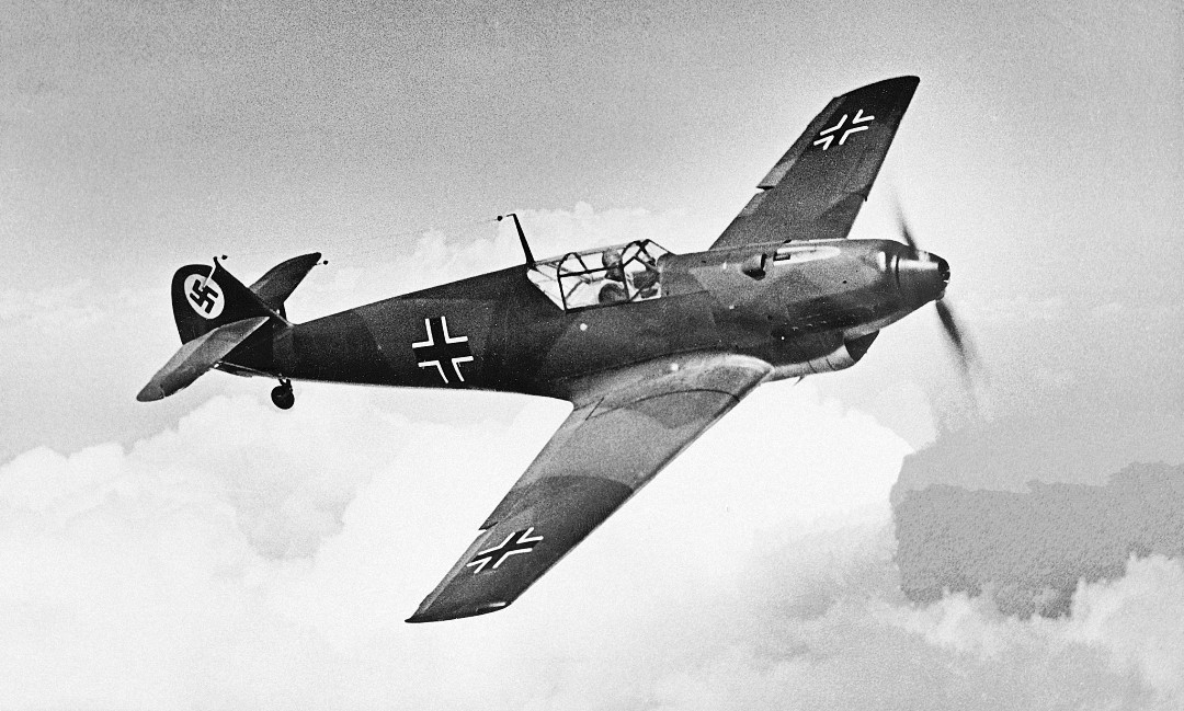 西班牙失利,纳粹德国老式战机不敌苏制i-15?bf-109:该