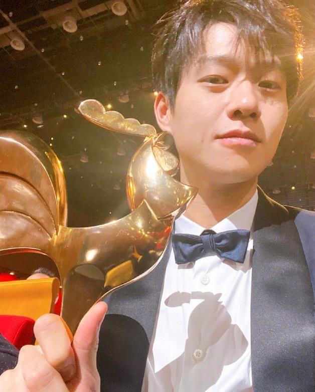 「一床情书」比起管虎跟马伊琍同台，更尴尬的是杨幂四位绯闻男友都来了金鸡奖