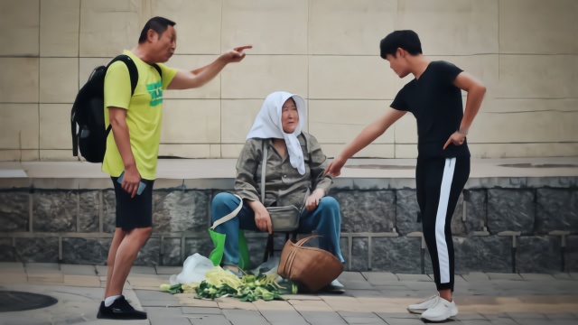 老奶奶:究竟是谁"偷"了我家水?五十厘米缸养慈鲷图片