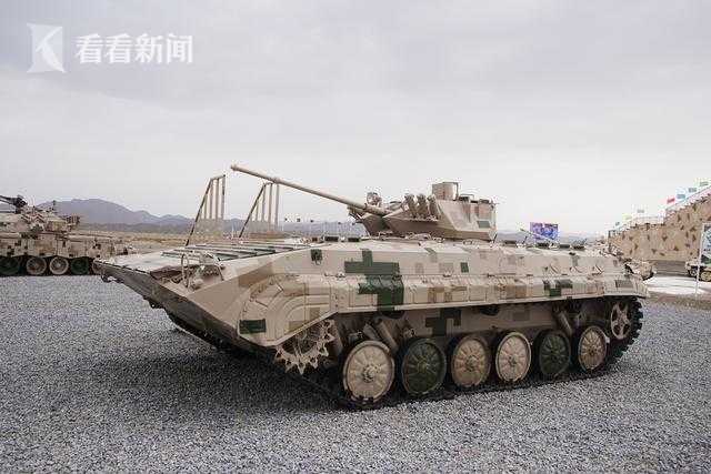 观众可以参观88式坦克,86a式,04a步兵战车,02式100mm轮式突击炮等,并