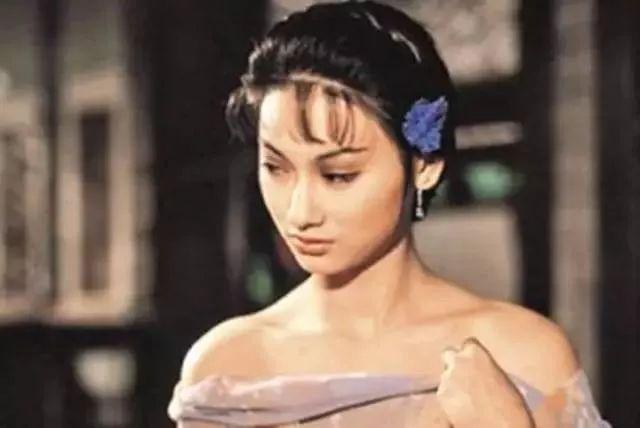 [美美d娱乐]走投无路，上街乞讨，影后被逼自杀？