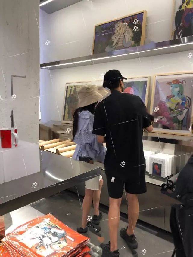 杨幂配不上魏大勋？但两人这些相处细节明明就超甜啊