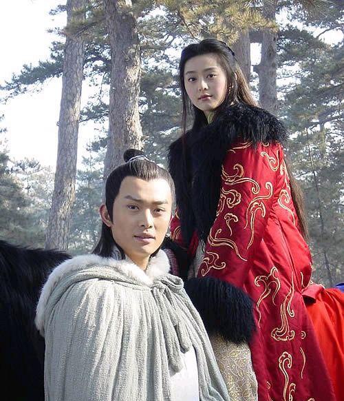 素有“古装王子”之称的黄海冰年轻时的颜,可以夸一万年