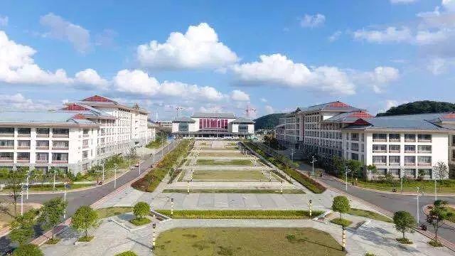 大学城校区 贵州民族大学创建于1951年5月17日 是新中国创建最早的