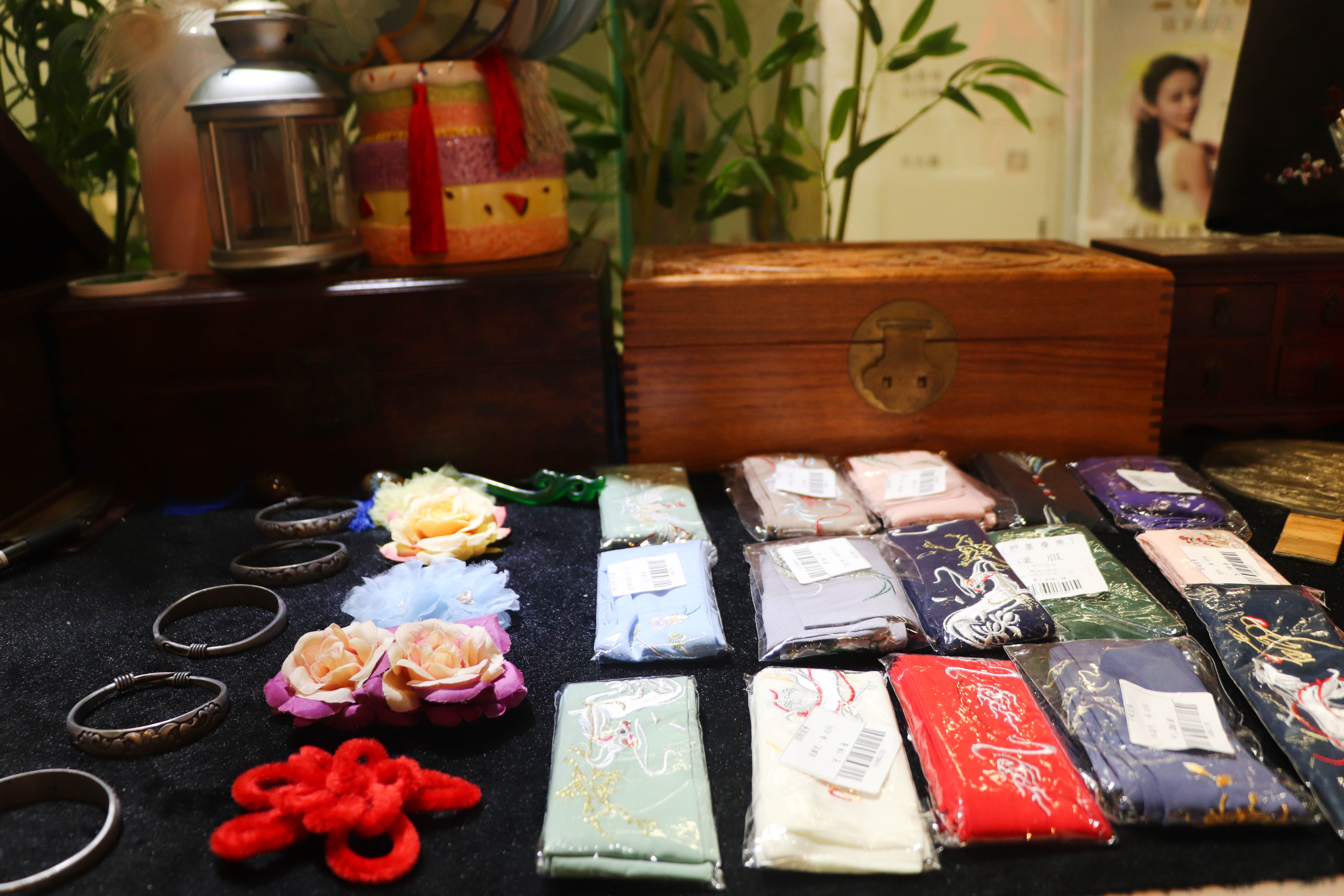 汉服复兴16周年，我第一次穿上汉服│福利__凤凰网