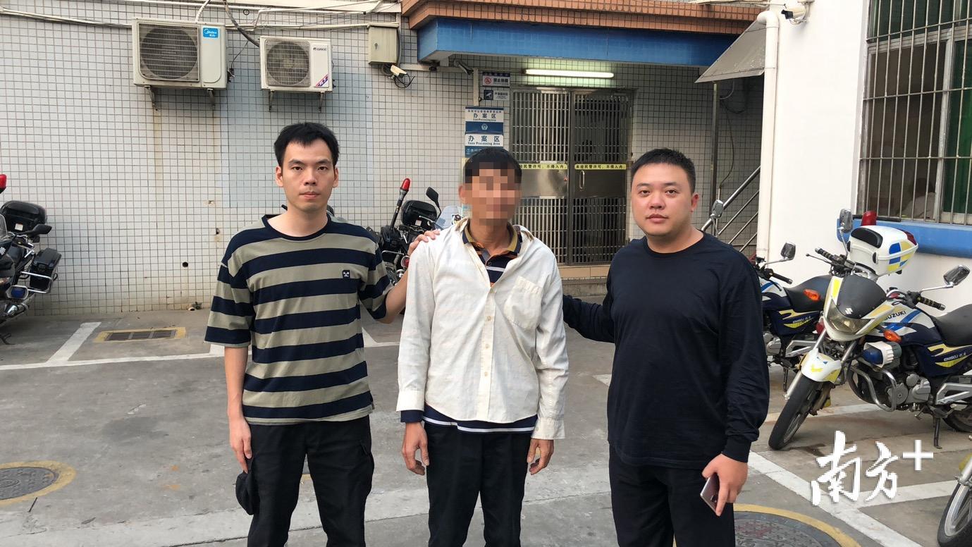 11月8日下午,五华县公安局"铁网"行动抓捕小组在五华县河东镇成功抓获