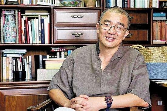 这个作家很少人知道他,但却是最迷人、最“异类”的作家