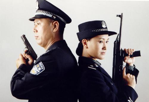 《重案六组》记录时代变迁,客串演员强大,严歌苓继母罕见亮相