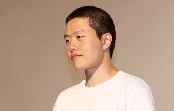 《哪吒》冲40亿背后：54岁老板奔走21年为中国电影“改命”